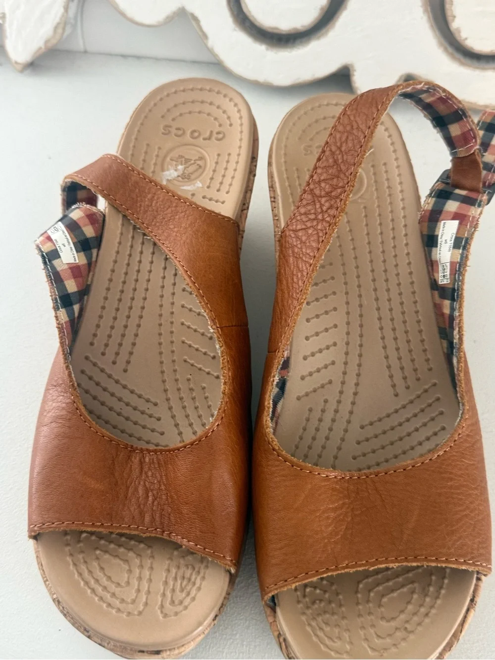 Crocs A-Leigh W9 Brown Leather Cork Wedge Slingback Sandals 11848